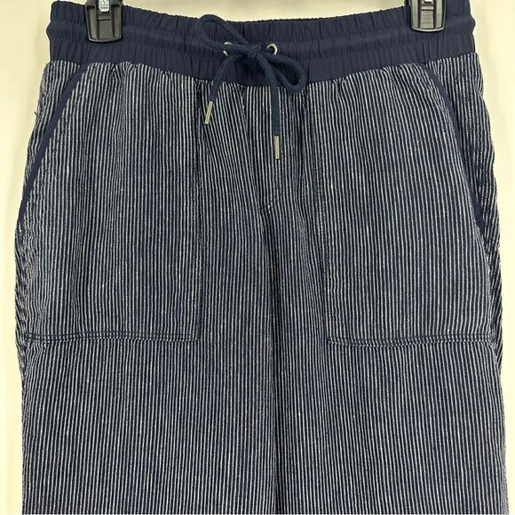 ATHLETA Bali Linen Lightweight Pinstripe Wide Legged Ankle Pants sz 4 Petite - Picture 3 of 7